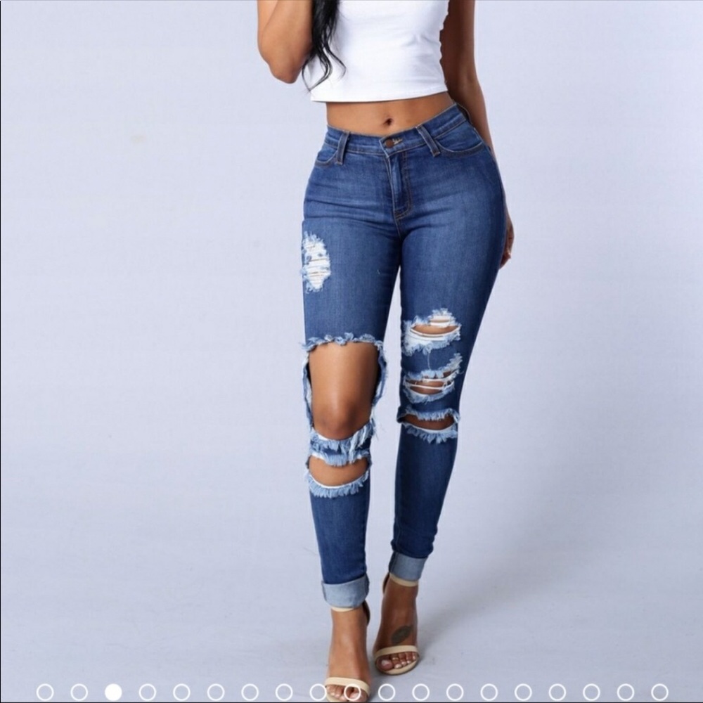 Fashion nova beach bum jeans in medium blue.